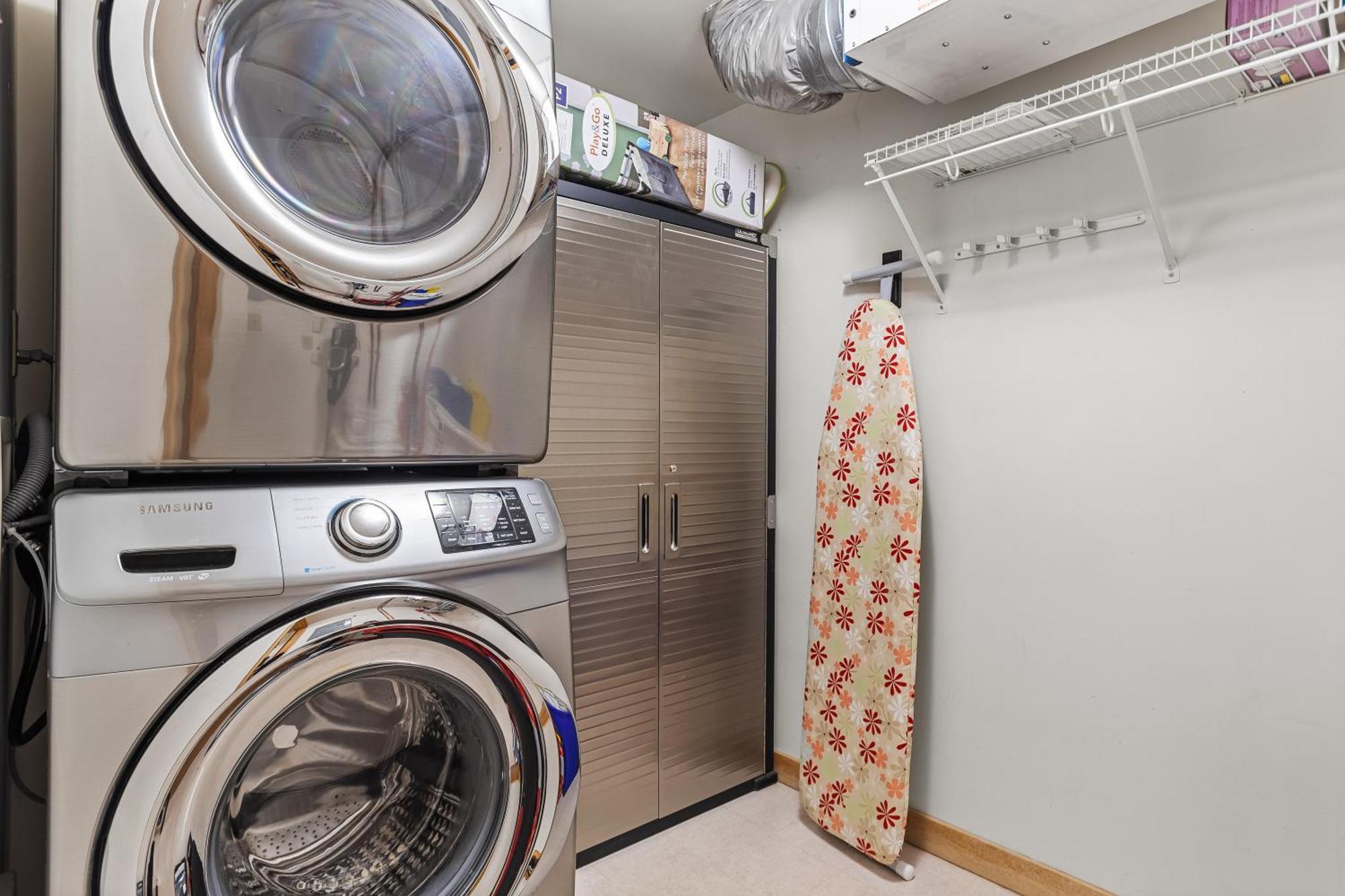 Apartment Creekside Downtown 2 Bedroom Managed By Little Sister Getaways Canmore