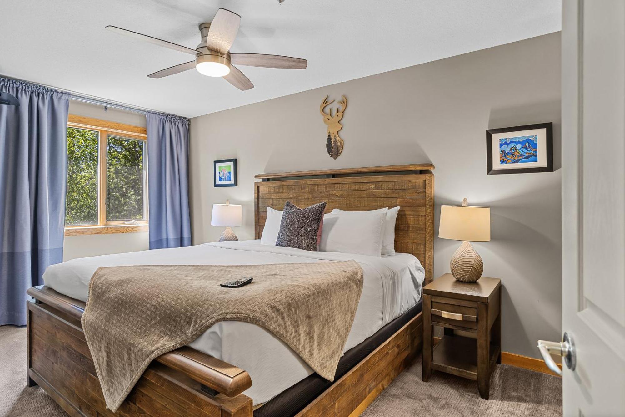 Apartment Creekside Downtown 2 Bedroom Managed By Little Sister Getaways